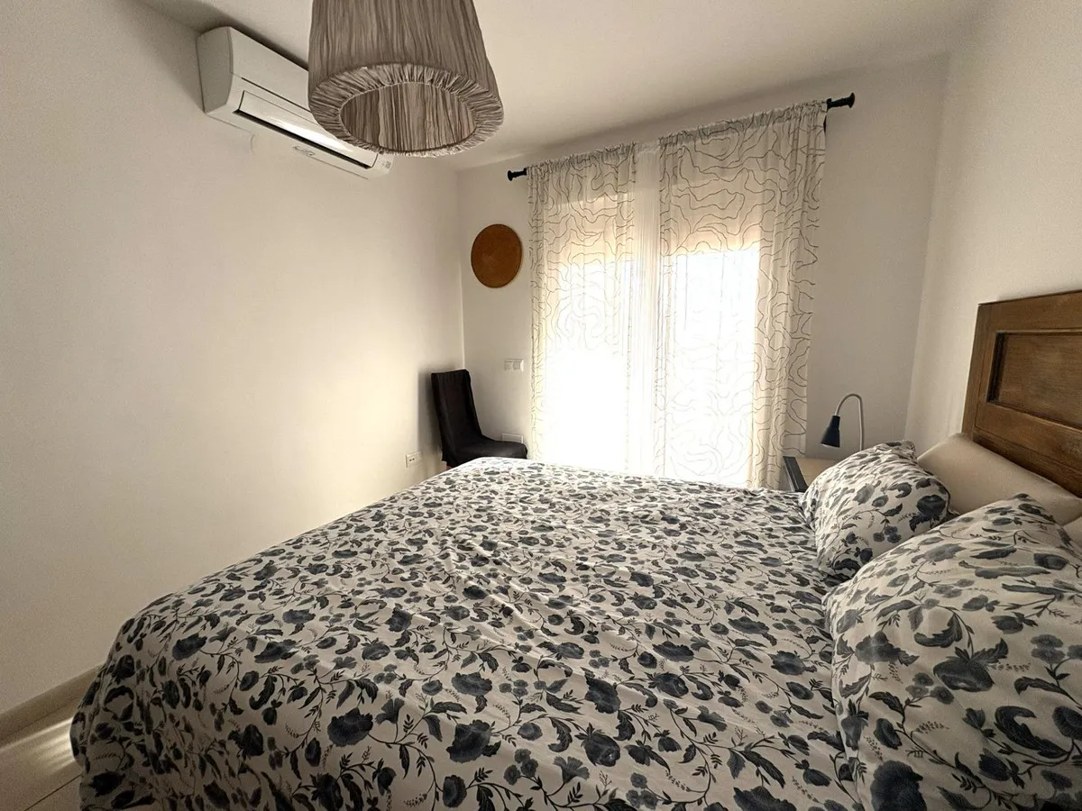 aaf8ea4c-f3fc-4ec1-957f-4cdbbd356045