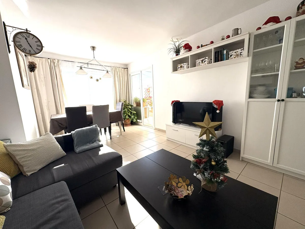 d6c315ae-548b-4aef-9a40-c2944893c0f3