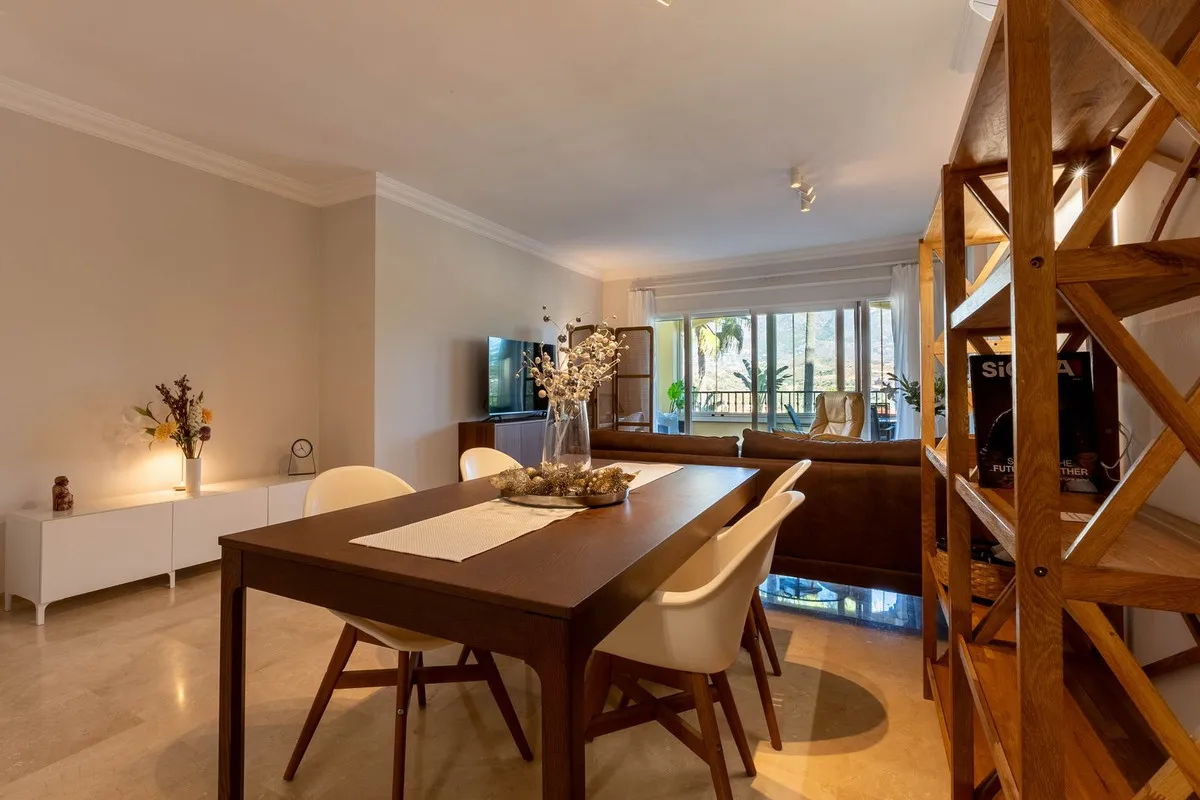 c042ef2d-d22a-4d45-9c4f-bec4b438991f