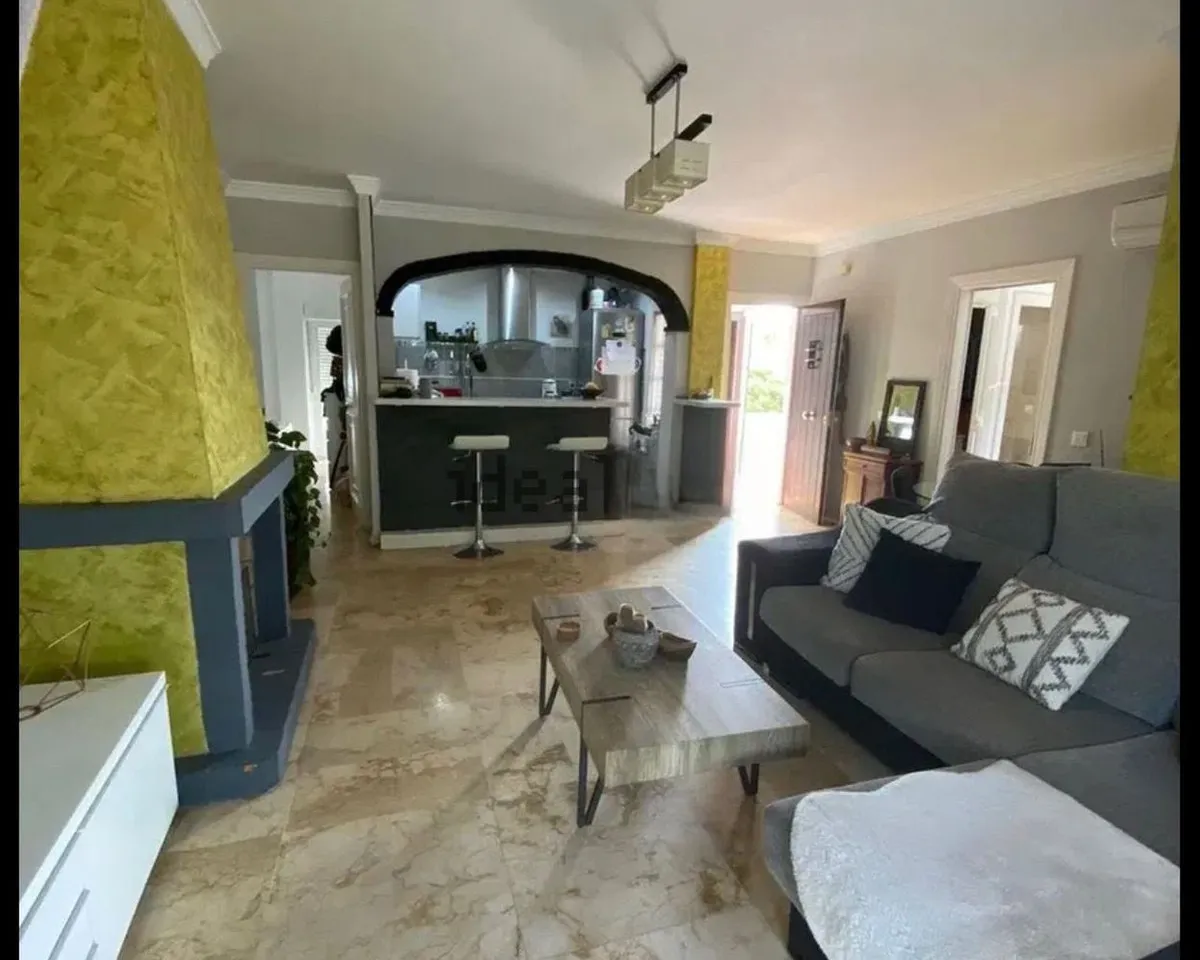 0e662bb9-00a8-4083-a0d7-1a7325b60be0