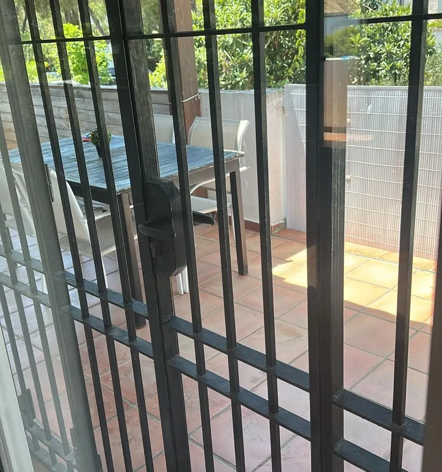 fb93bbd2-1a64-4e3b-8d1f-bcef5a4412b6