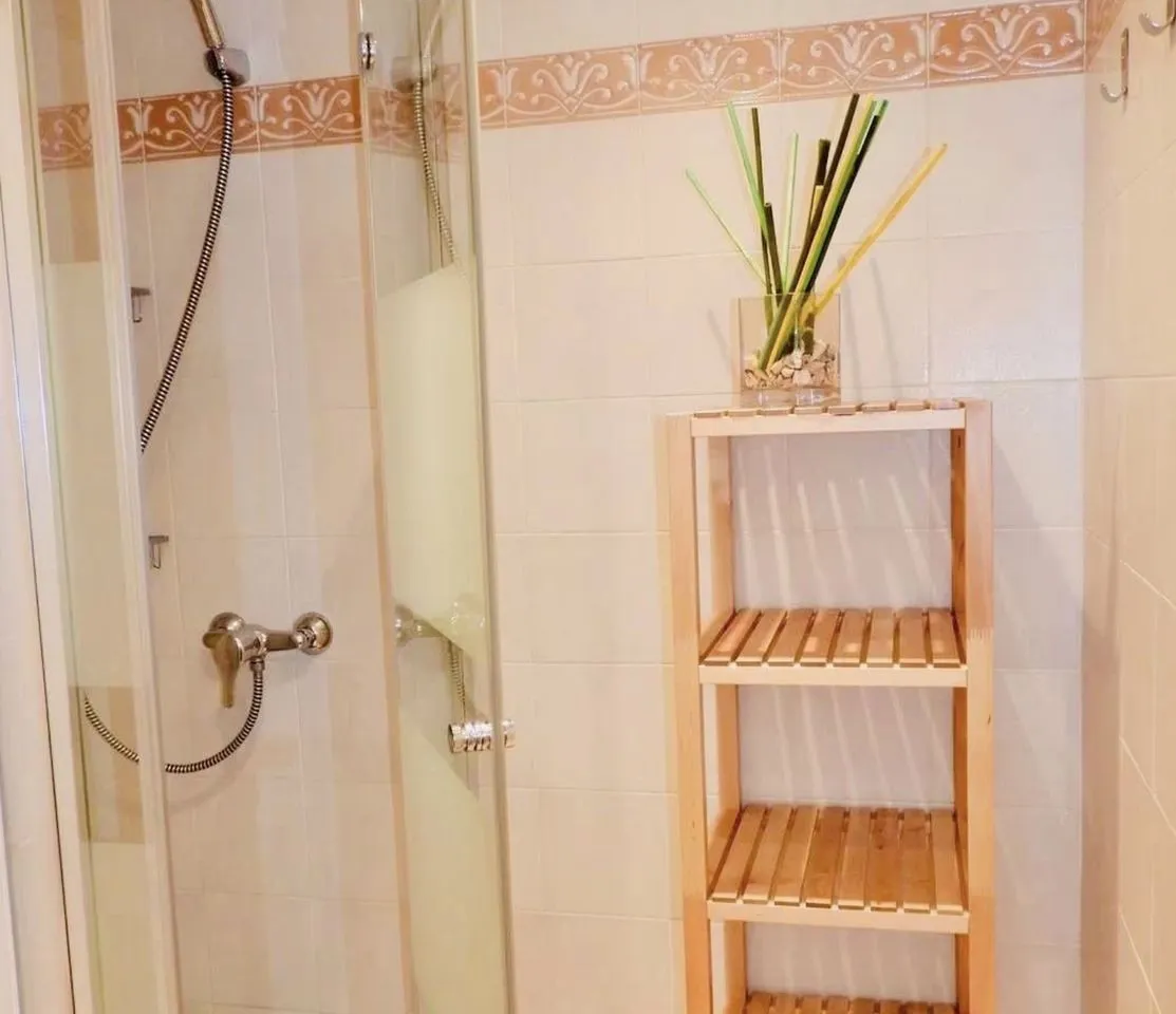 e313efbc-32c6-490f-8fad-885c87b9c569