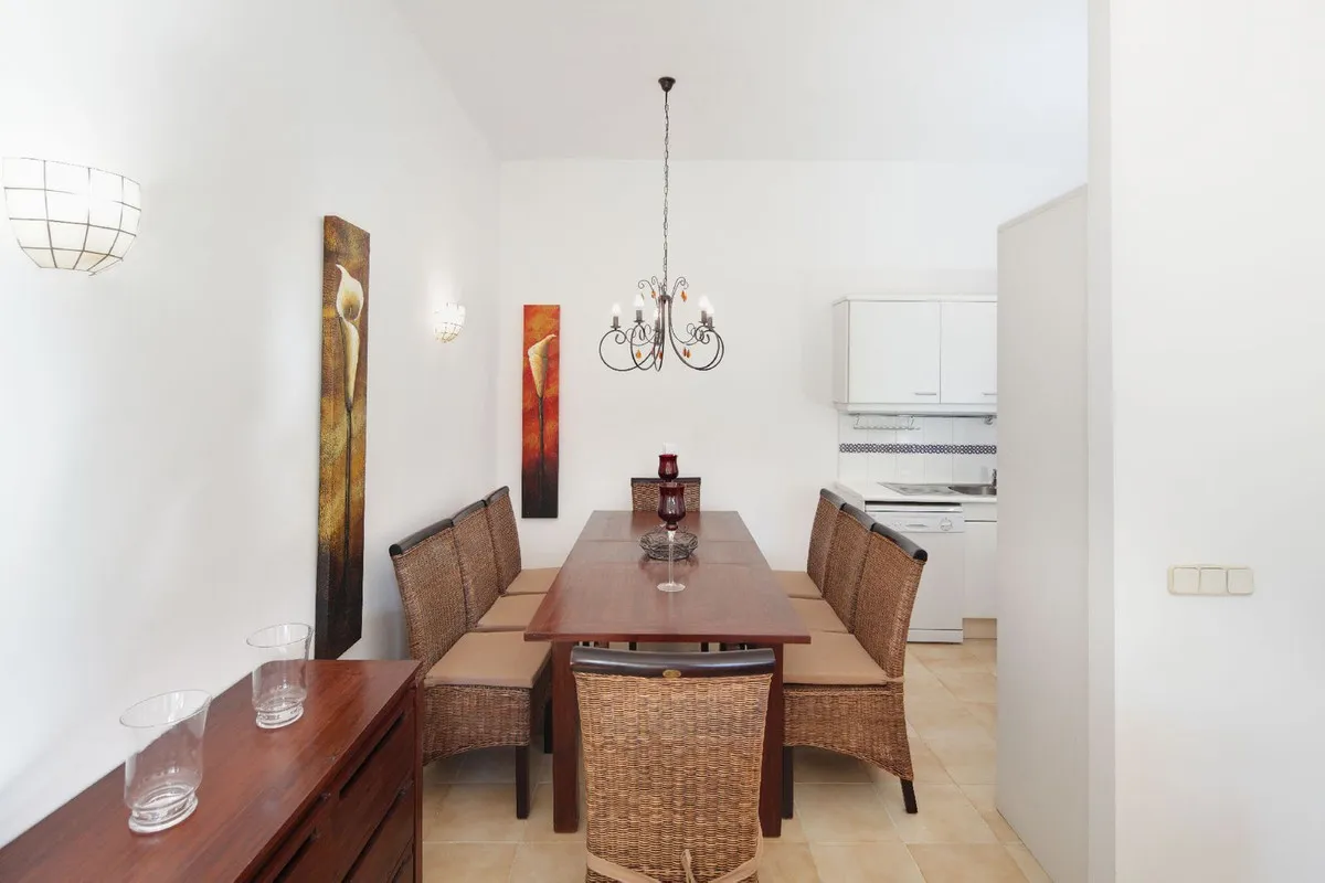 5a03065c-bb8e-45f2-9965-77abecdef6ee