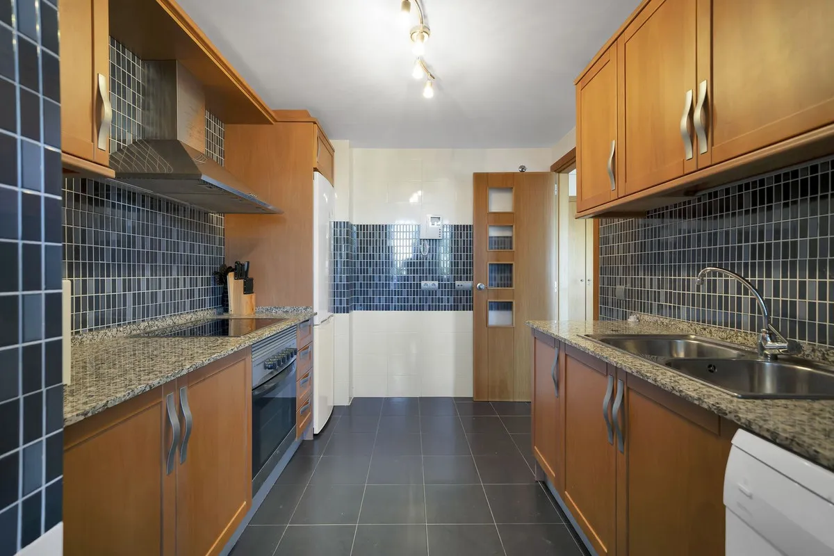 d179208f-6db8-425c-9bea-cf30c3b5b177