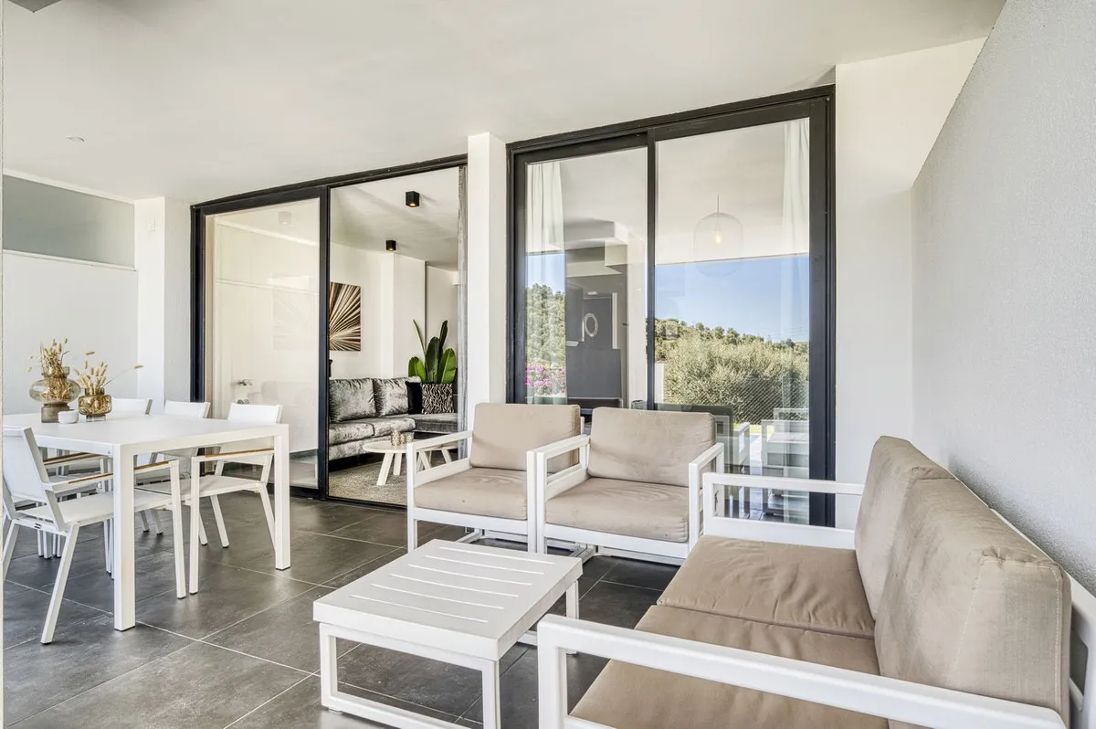 1f47f6ab-c6a4-4b61-b780-81515b73a495