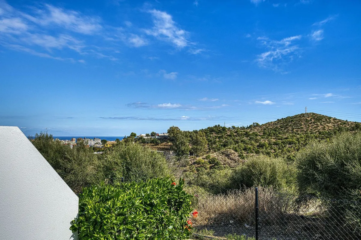 a3c964d0-69e3-46a1-bf94-dbd0c65ed1db