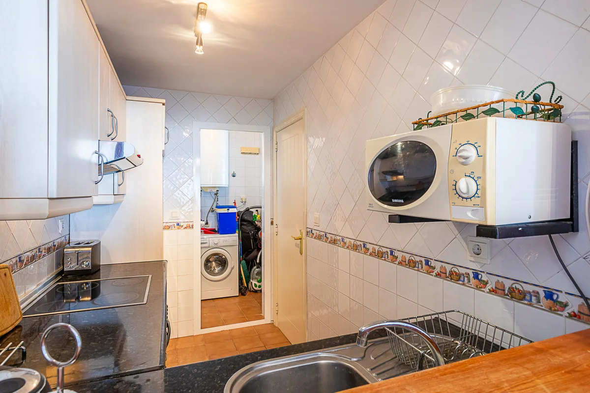 24494251-1053-4960-82c1-b9629baf1bed