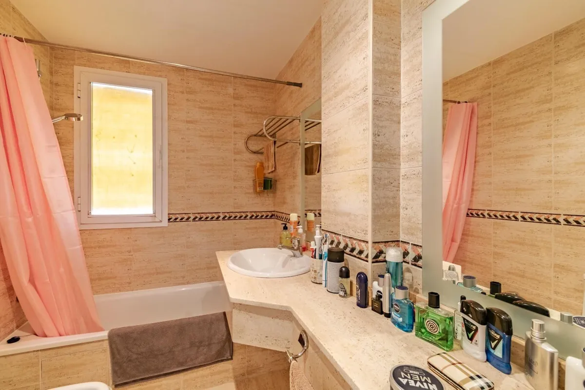 2fb090e2-4376-4b65-8c75-9b57d7d84b6e