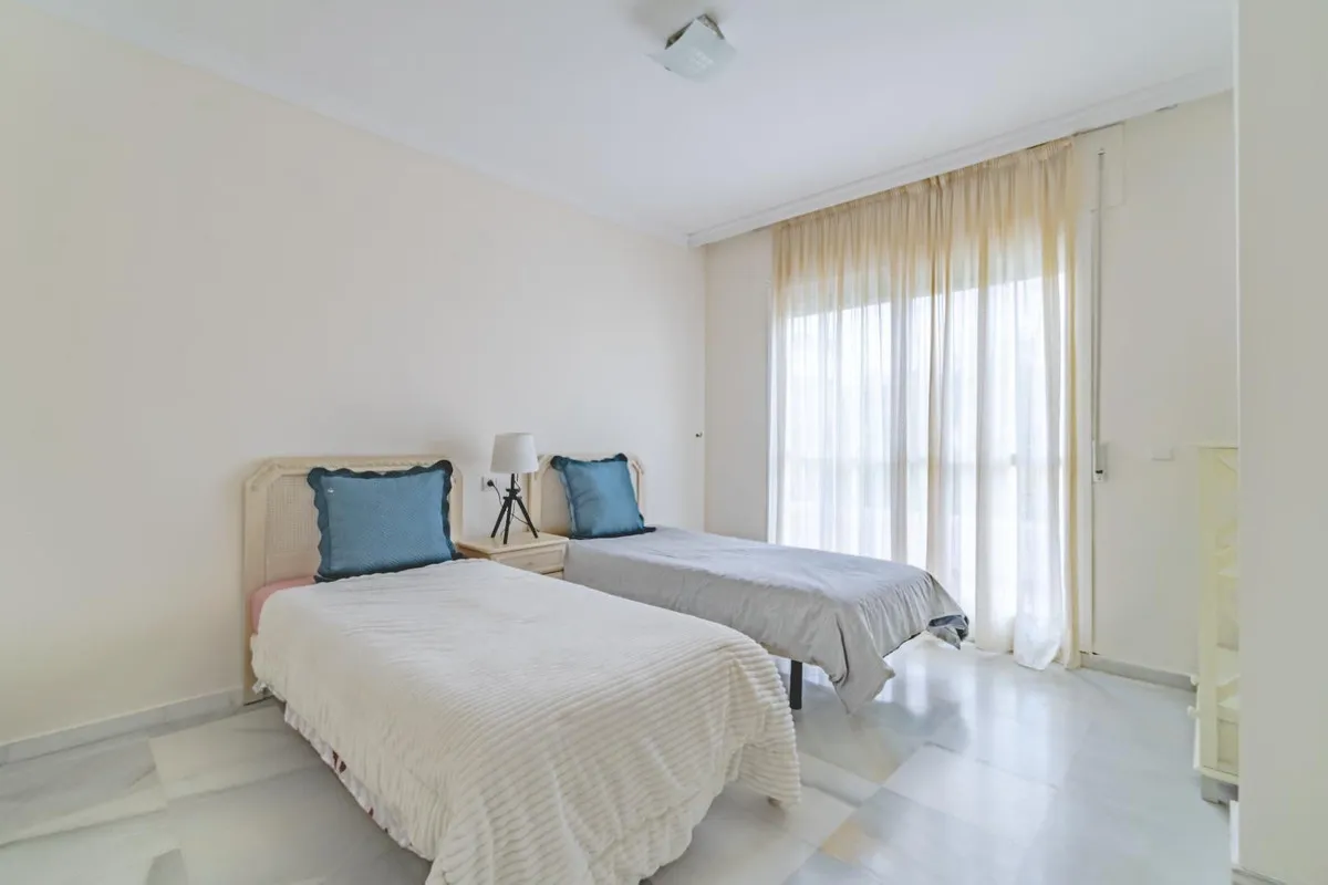 9dba000a-e8a6-43f2-8e45-c15ede9bce26