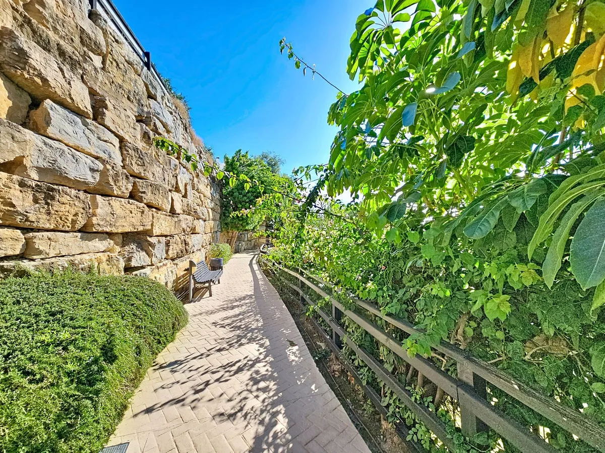 6ebfb7db-8875-41da-af33-1852bae52f0b