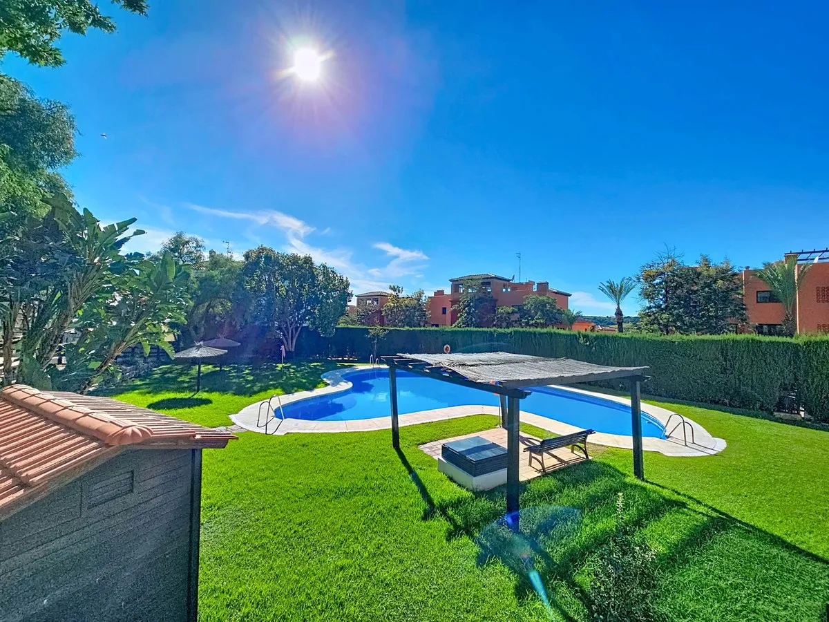 73eecccd-c6b2-474a-a414-6d775b74c557