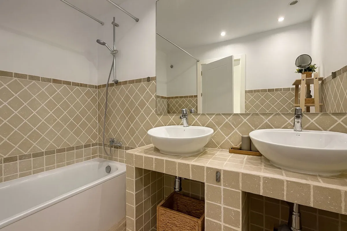 43bc4f28-c617-4cdd-9d3a-839aa0c86ac7