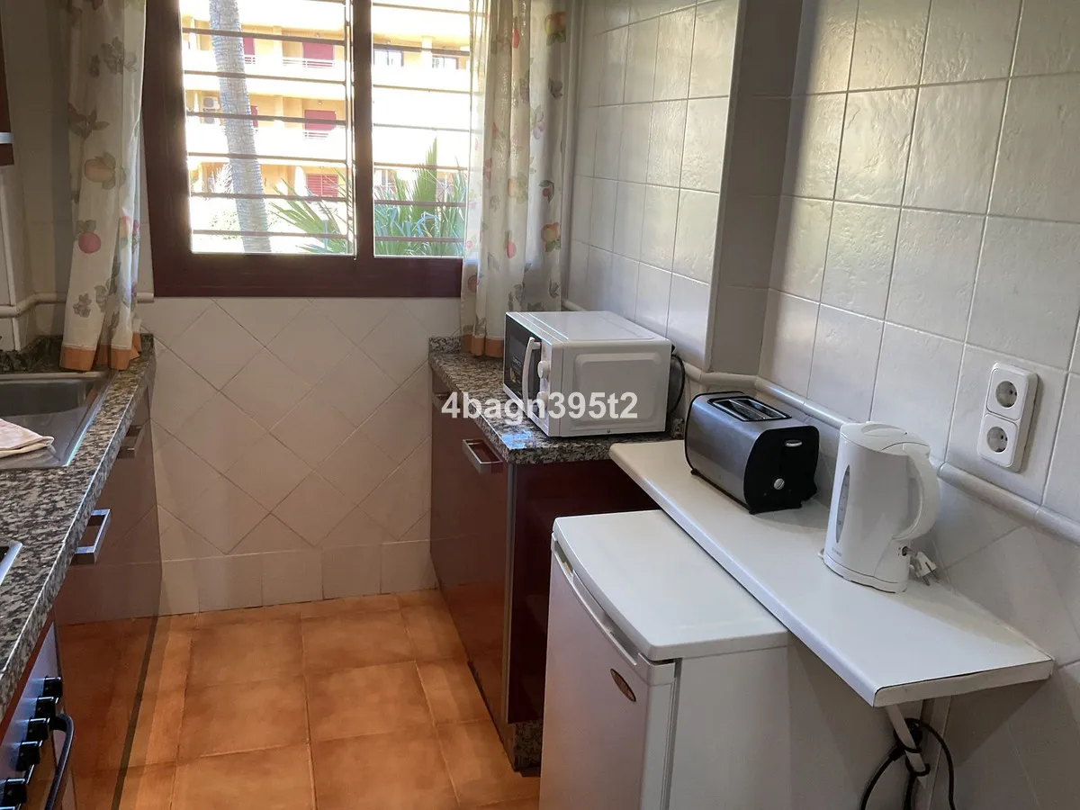 33c0f7f2-243e-41f5-a539-08ab330155e4