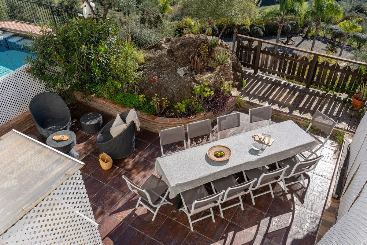 2ef0e00b-835c-4ccd-a230-eb2c6d5d109c