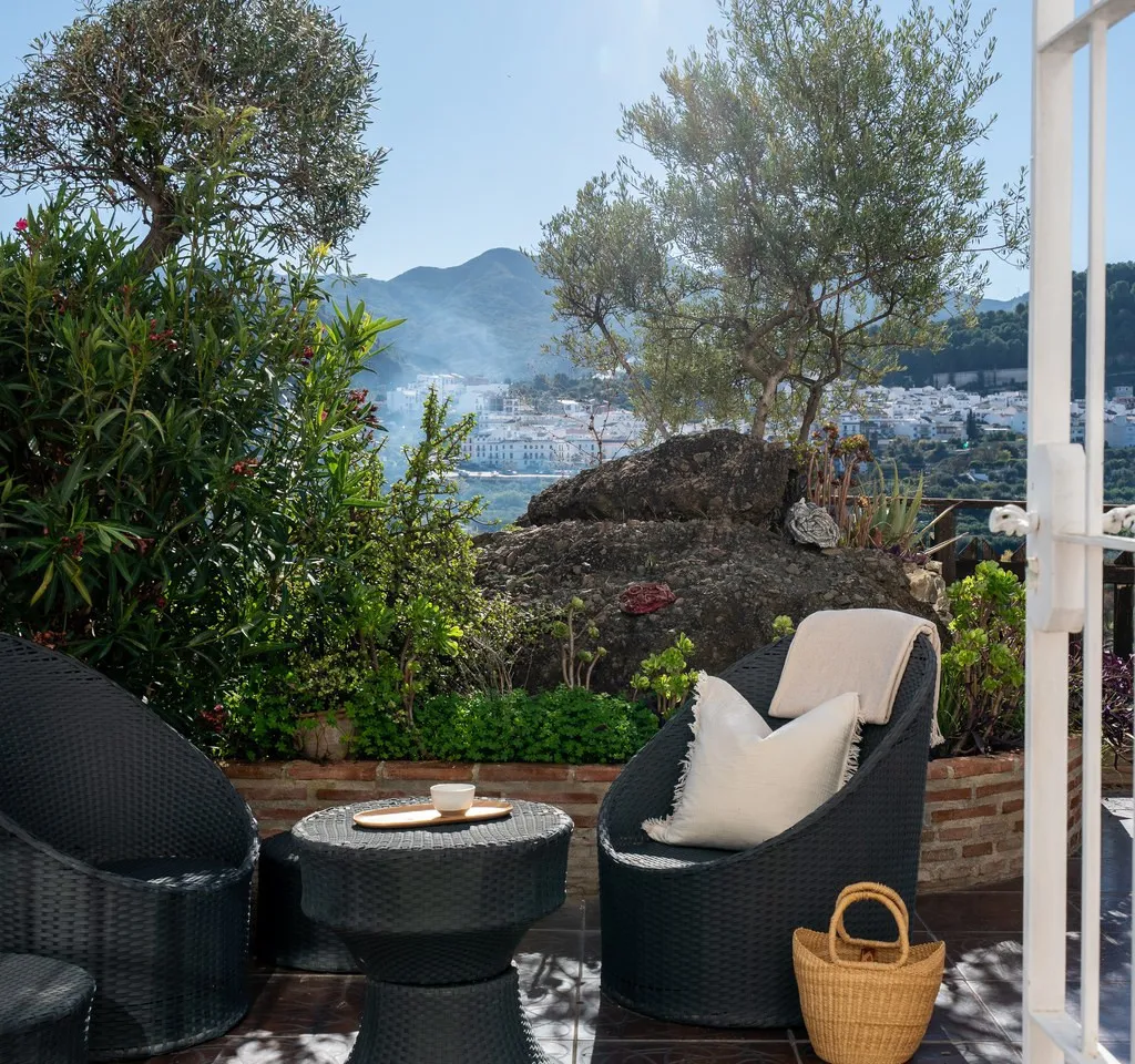 3a7d9182-d76b-48af-b734-e44524b5039f