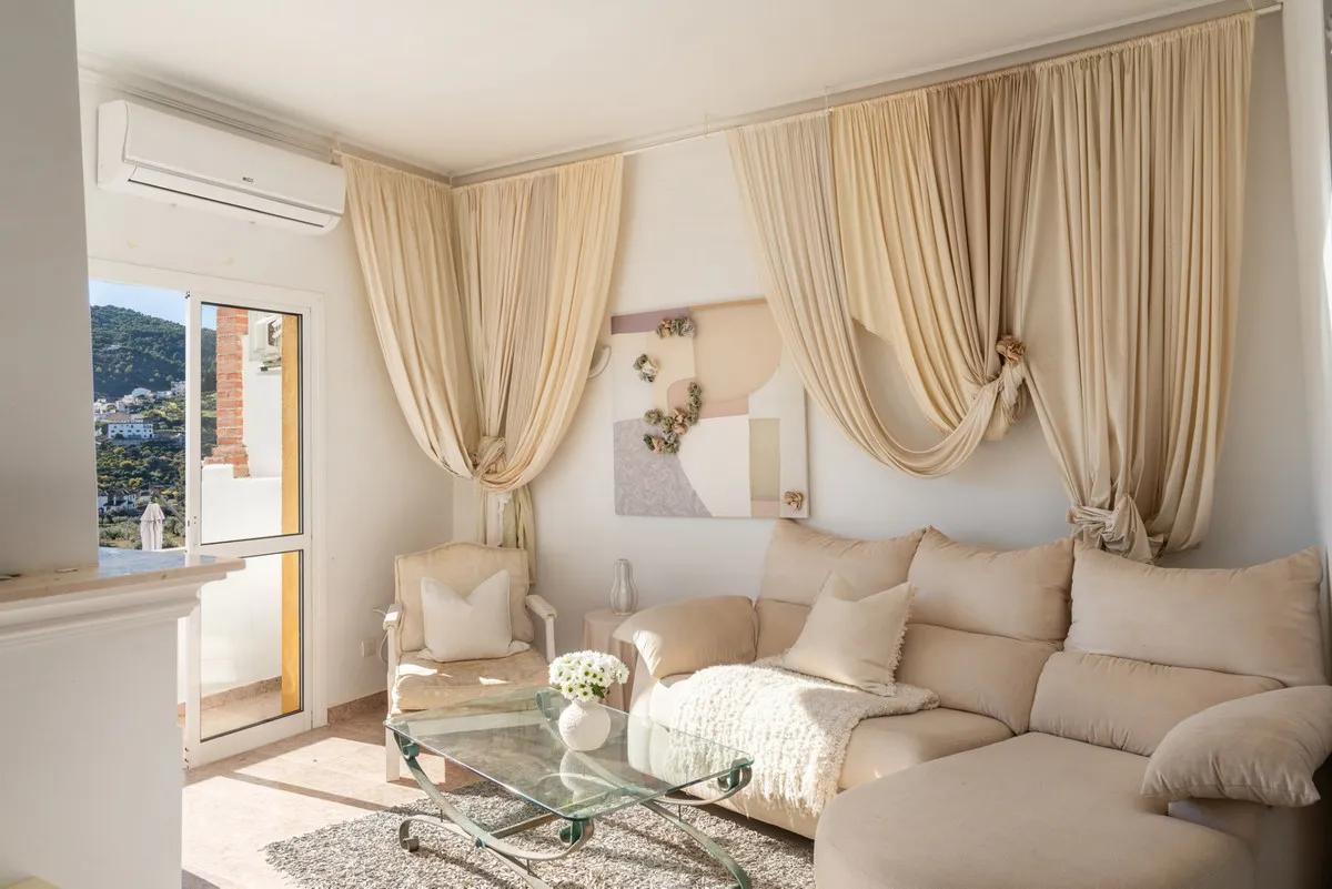 8b73ab0e-a066-4924-8e44-68fd236e766f