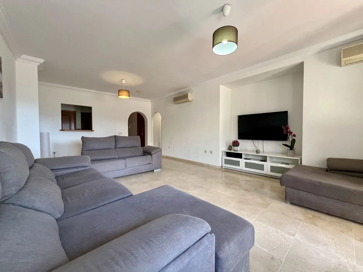 fd52d0d3-7dcd-4294-a2e6-bbc10be7fcfd