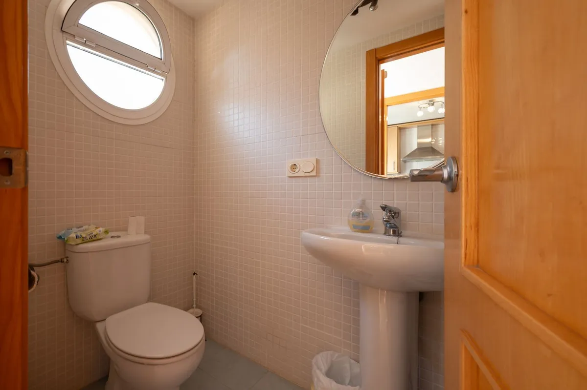 dfa0b3a2-bf1a-4020-a869-e3c512a28af1