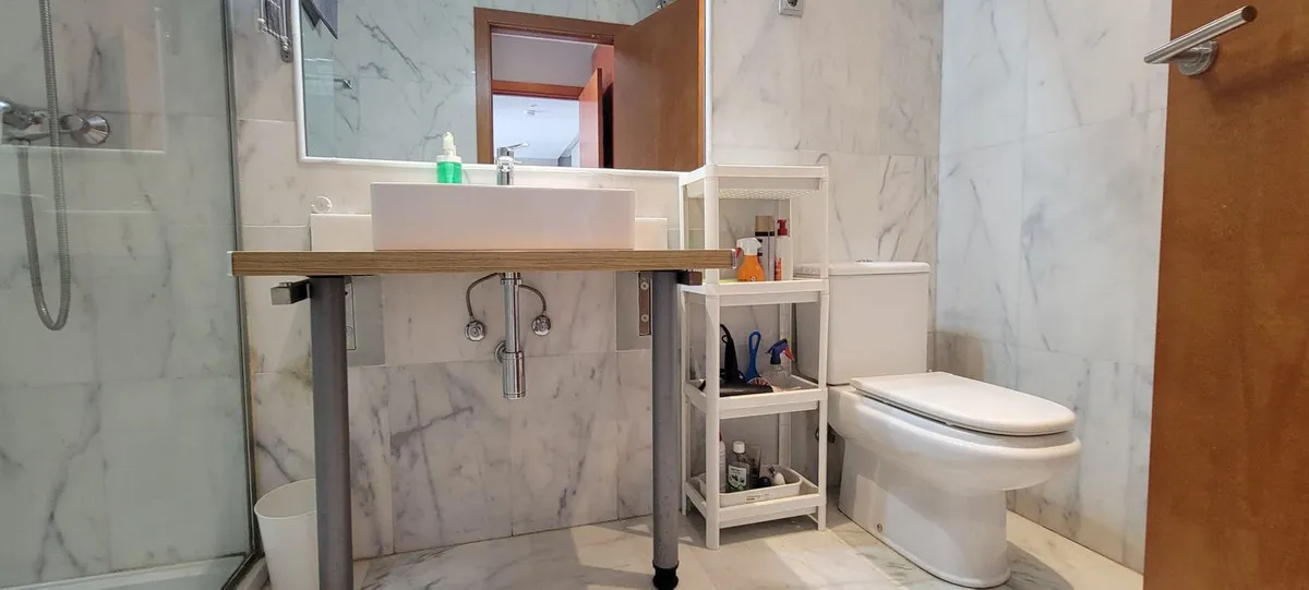 4a05f49b-9b4d-4edd-8f64-d8683272109f