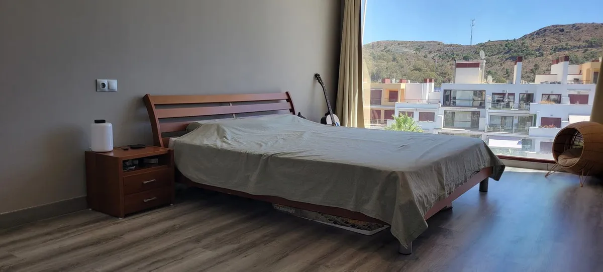 d921805f-b285-4bfd-9690-760e243ecb9a