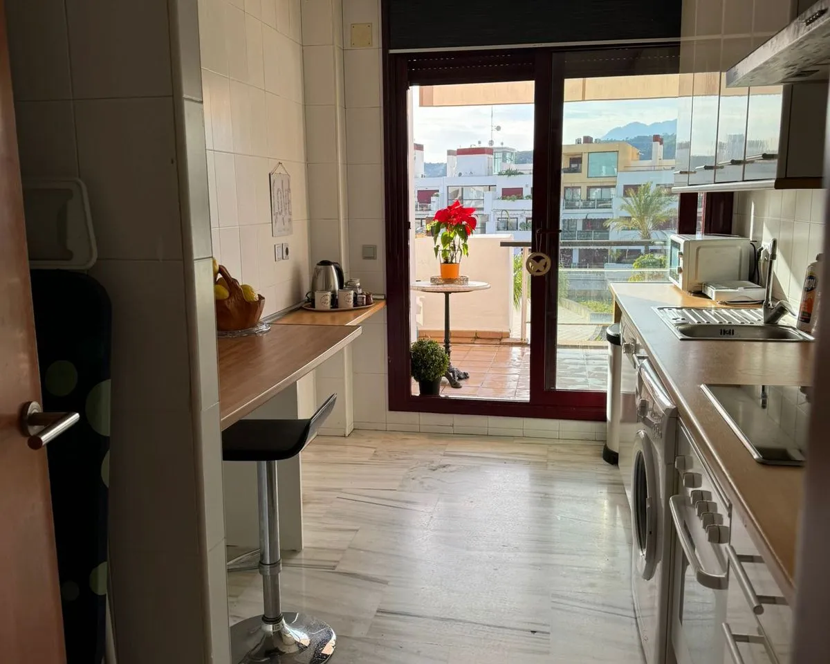 dc73f266-60e2-46b4-8da5-6d099233ba02