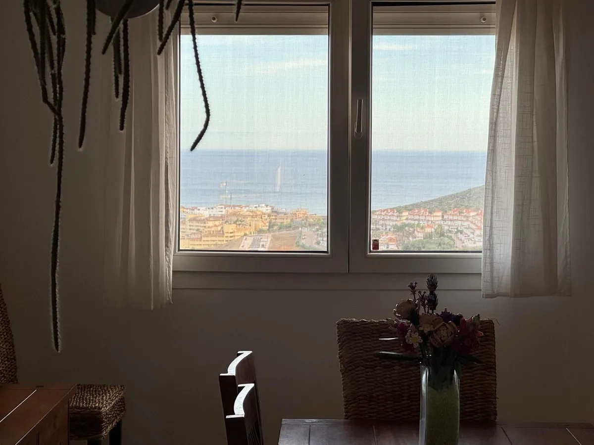 98a9f5ca-8dc1-48af-aa1c-2ead63613d68