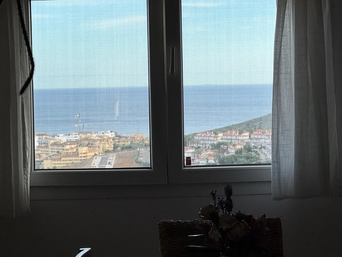 e898e81c-8b64-4845-b745-f2ebaed1e892