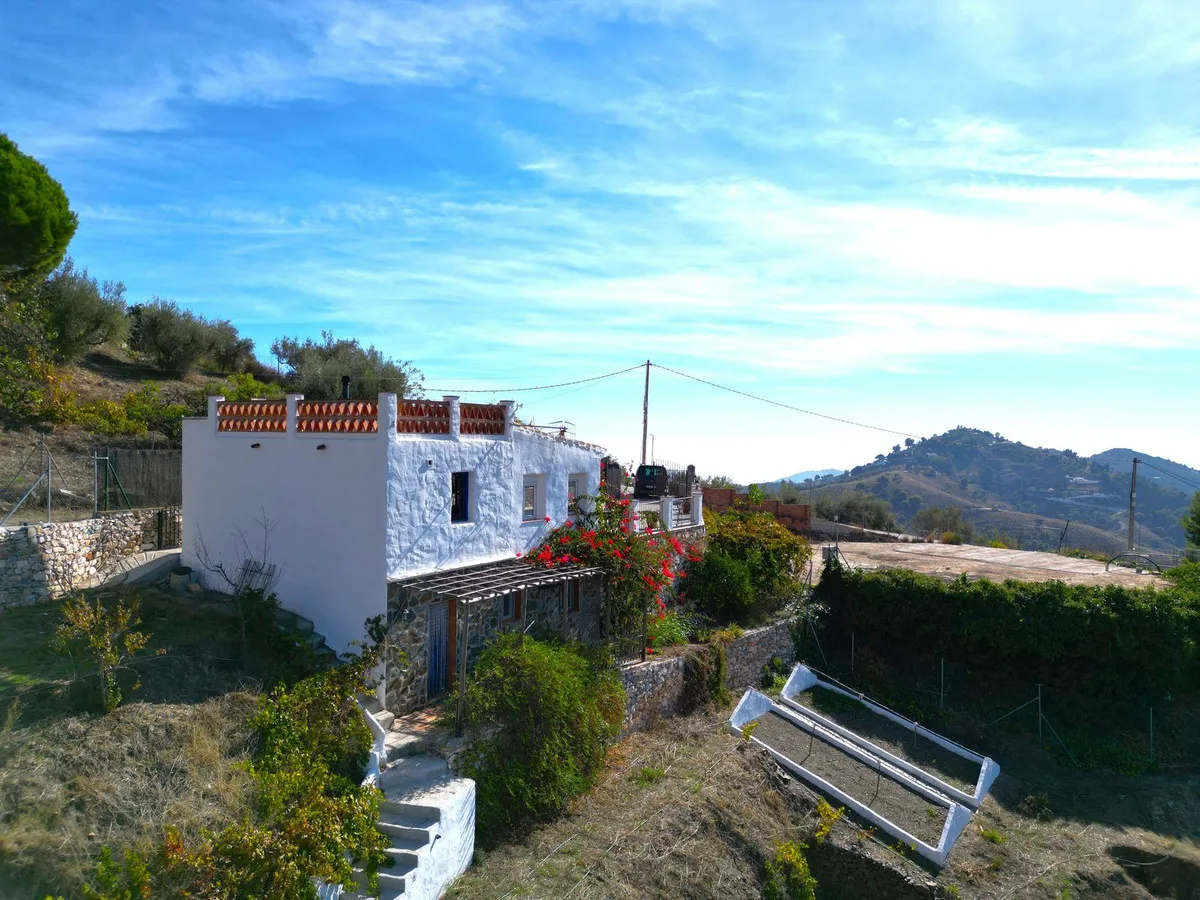 0a551d08-7c38-47ae-9c7f-0a7f78b60cd0