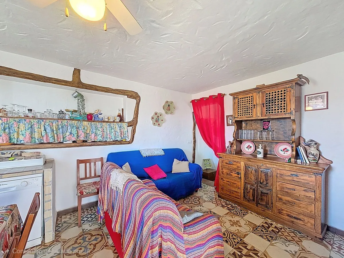 72e56ad4-54fe-42f6-815a-f762e4c2e555