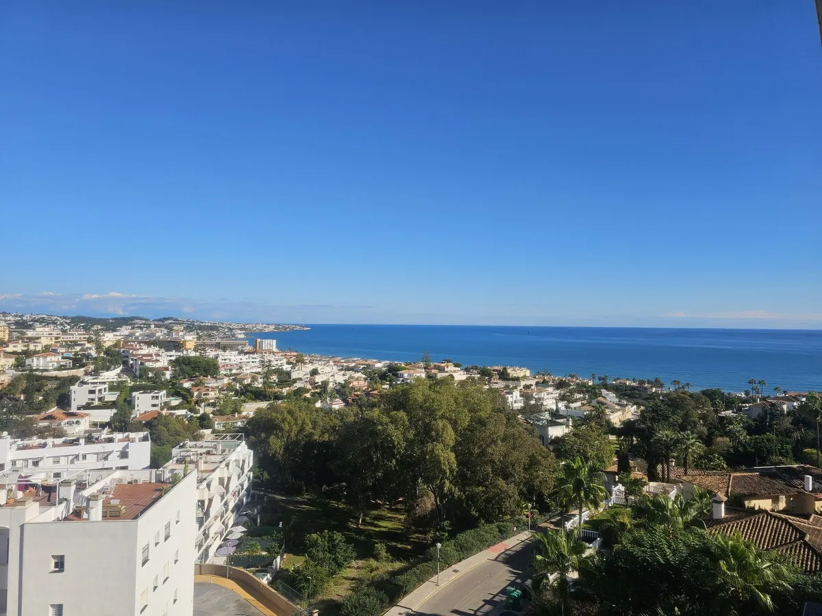 e7243275-b168-42a2-b109-34f7eef1a1fe