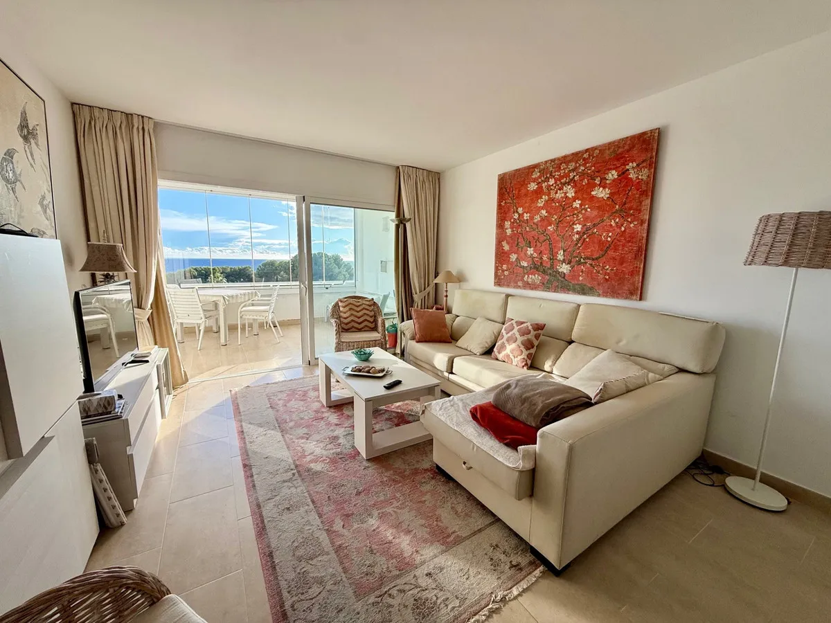 21e1f032-ab0d-4f6f-9fca-f3cecc59613d