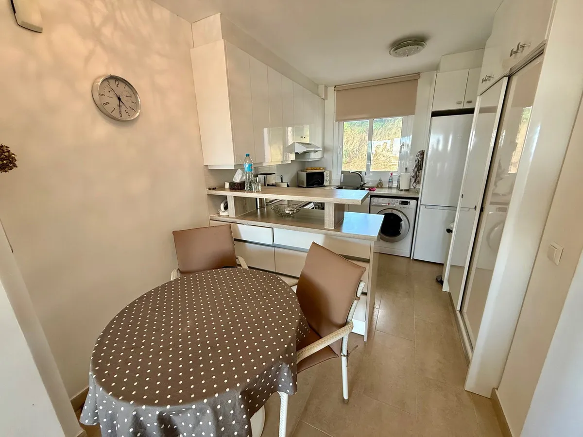 5931a16b-6c41-450f-8a6e-dc8456427142