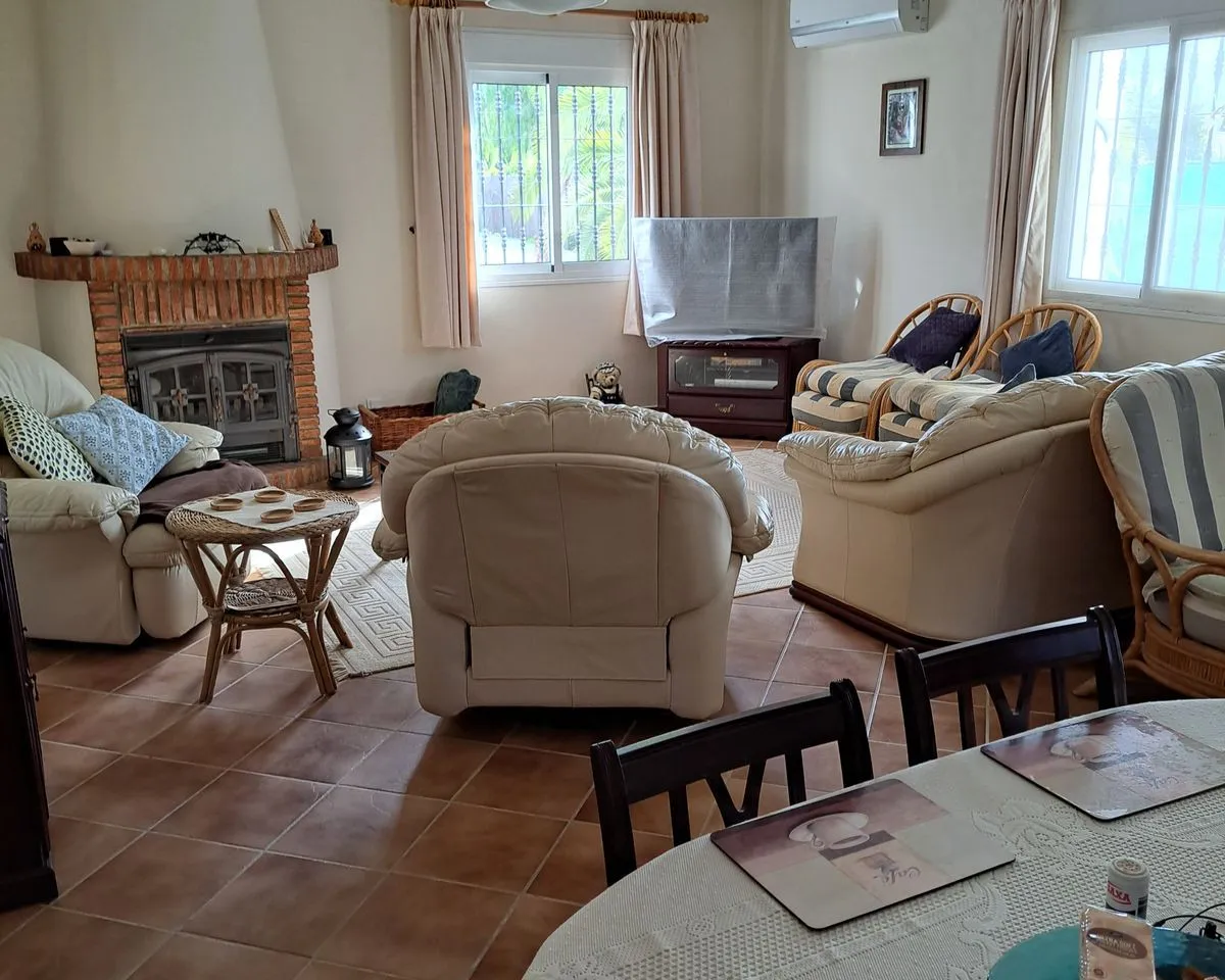 b5454db4-42a7-4dc7-9296-dabc4101560d