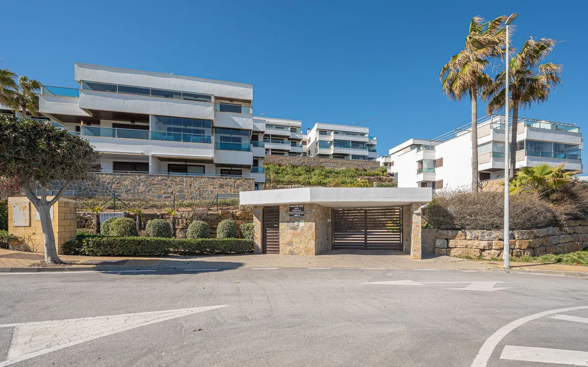 97dd873e-8b29-4f2e-8d53-4e3d50f708b3