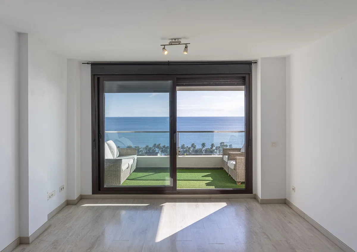 b16df9ad-e0ef-4663-8daf-cda04254624e