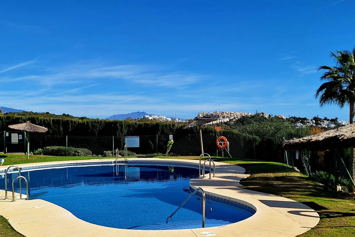 40b6aa55-cc64-4e40-b96a-55ea9f9b0ed8