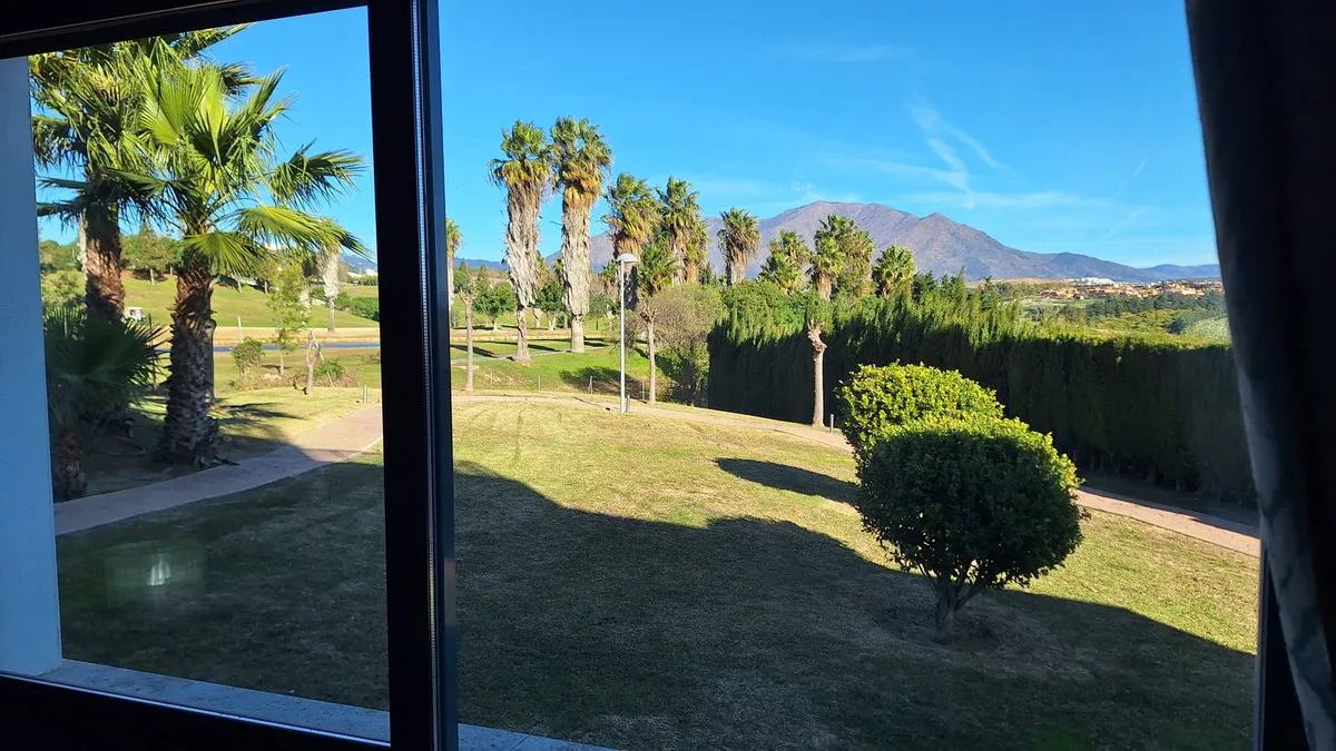 f0e52e57-e7c1-4d8a-a722-04c73ee2badd