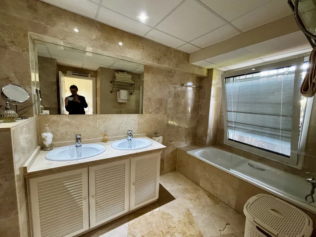 ac739ce9-57e1-45e5-9ba5-0bddb6bda26a