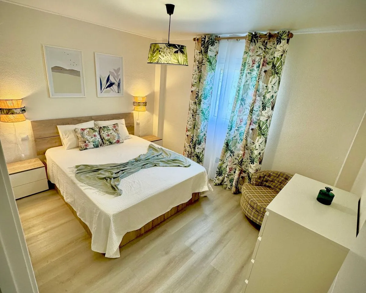 1a34b995-7247-4790-98b3-1c635c54487e