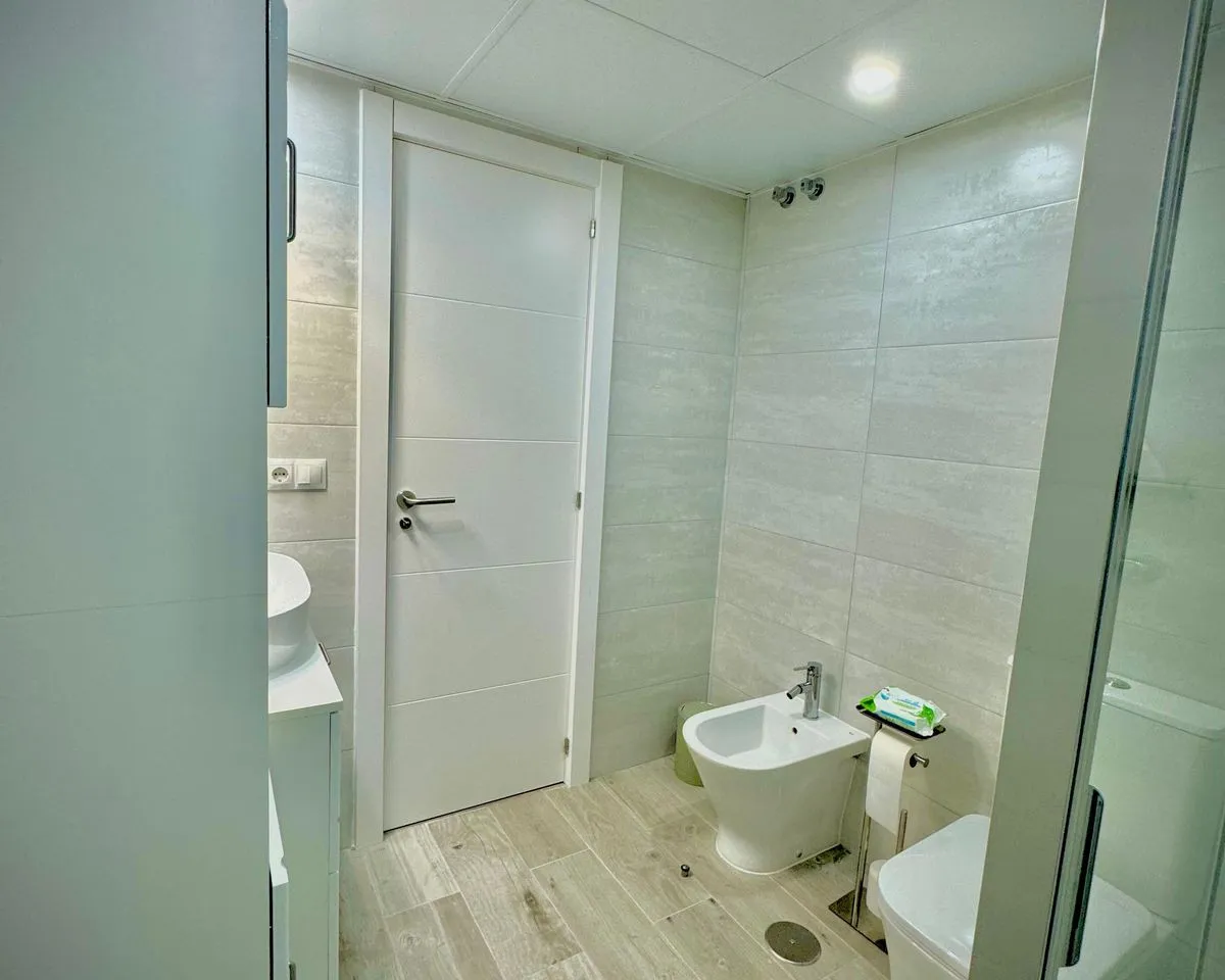 f8e382ef-1c75-49b6-adc8-a91e1185cc27