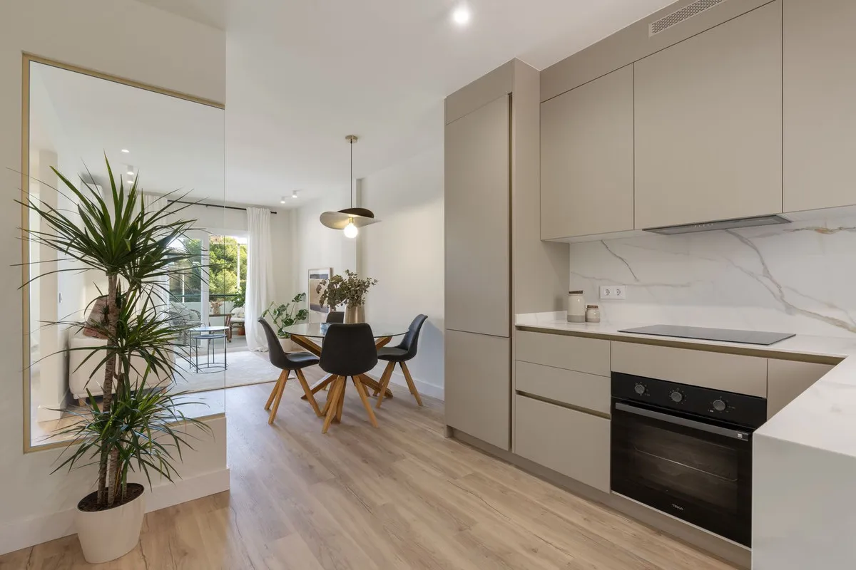 Elegant Sea View Apartment in Benalmádena Costa