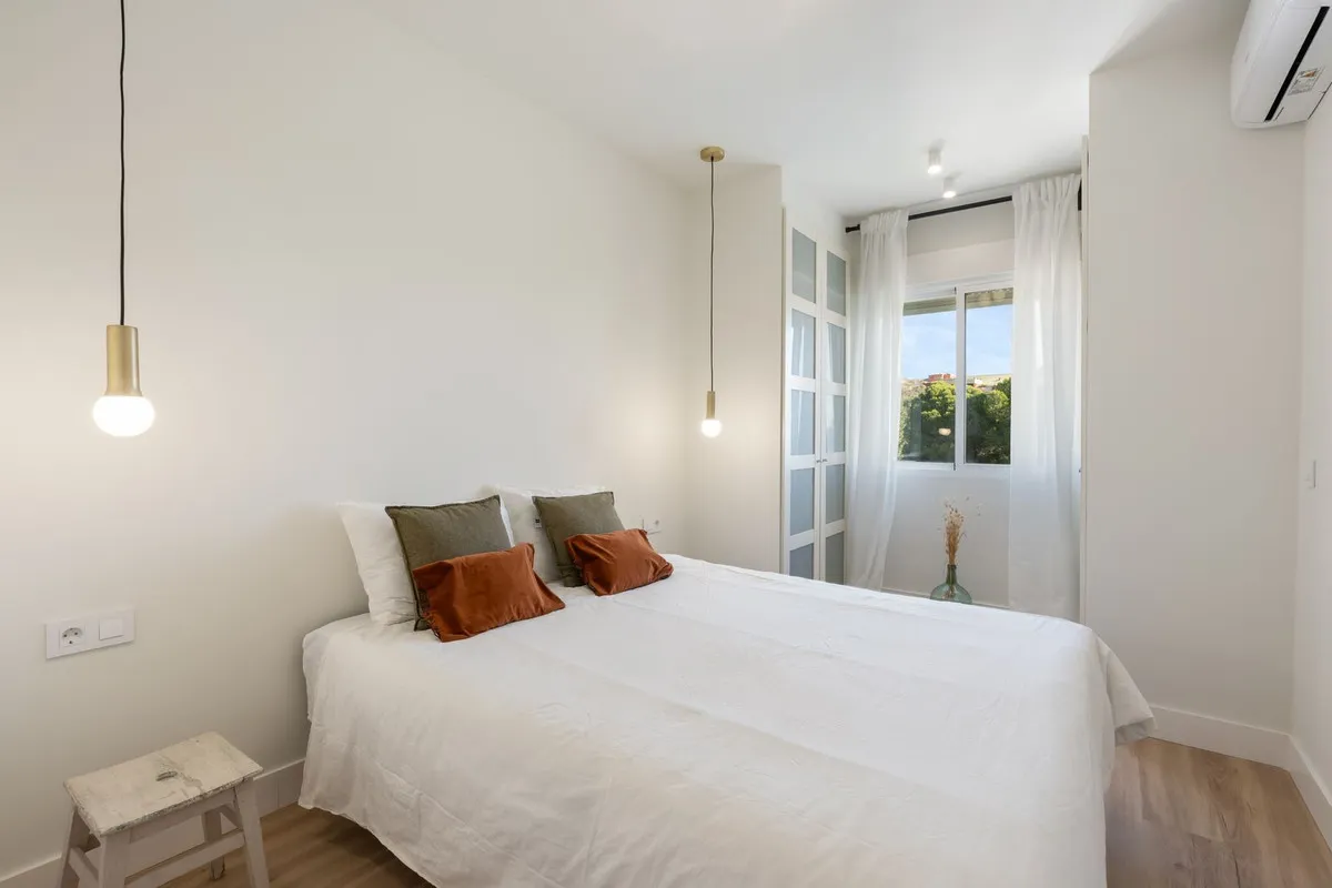 a14ef16e-f886-4e0e-a6d5-80a2bec3a351