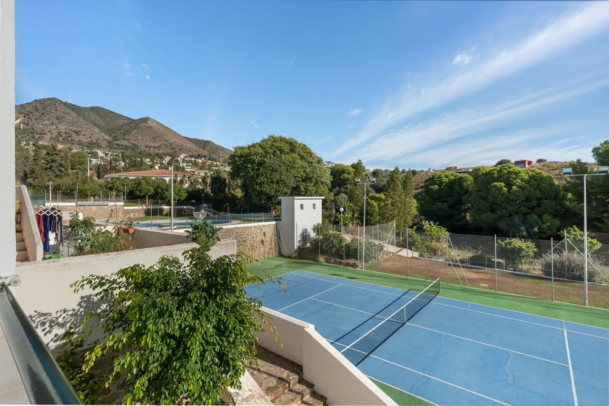 ba4ab467-c0e4-44cd-8cbc-4b8d440e97b3