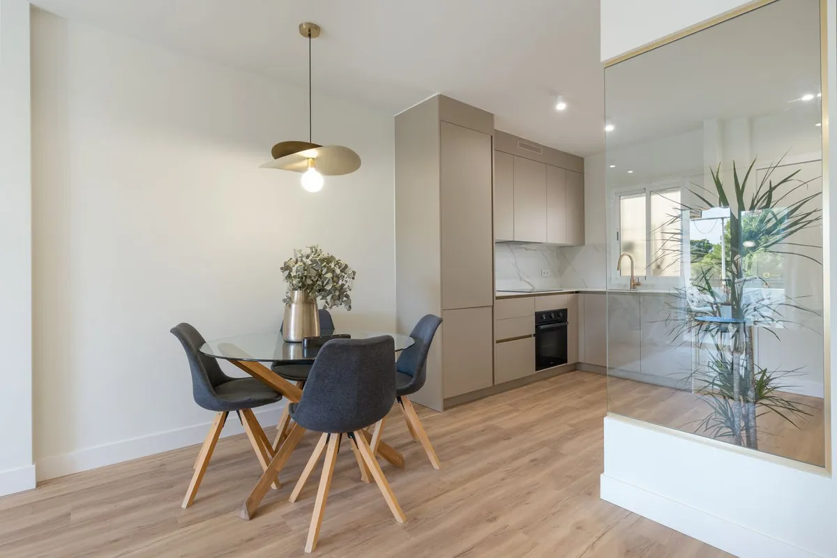 f81007ed-1c3e-416f-8f85-7aa2d326b87c