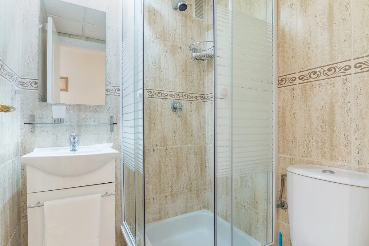 8b1d6646-b2e8-450e-bcbd-520c911dddd9