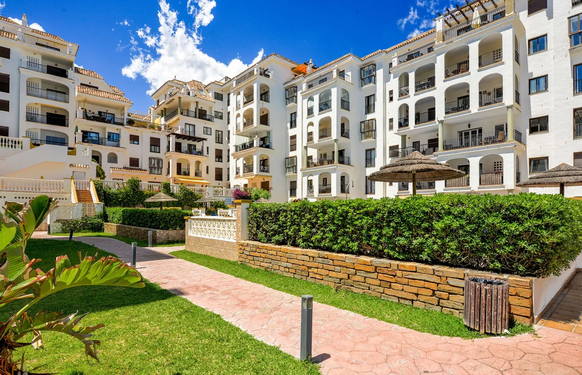 d963cdbf-2a22-4127-b7cb-8e70644eb624