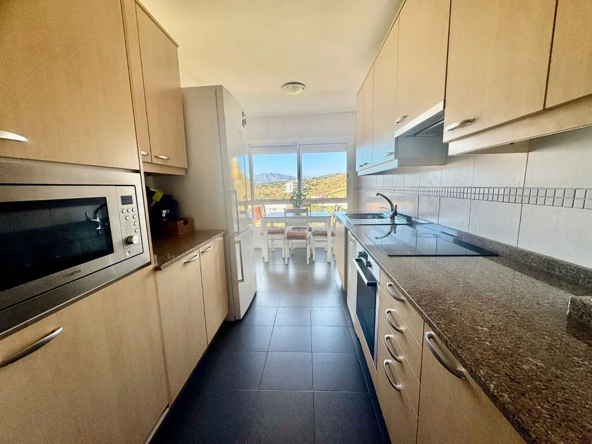 07641048-5b3b-4884-8d88-c03f38b3b04f