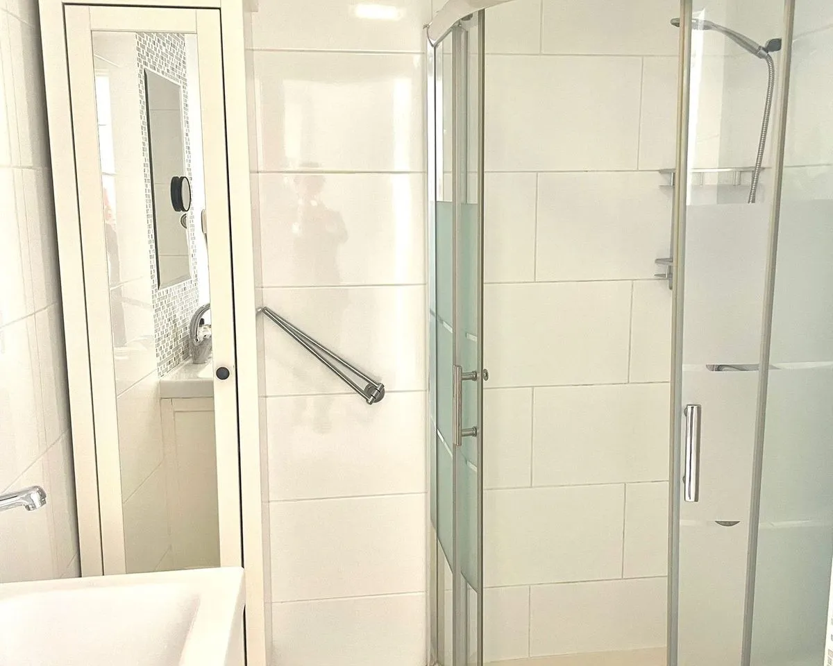 71b03cc9-8a51-463b-8665-d819d6331241