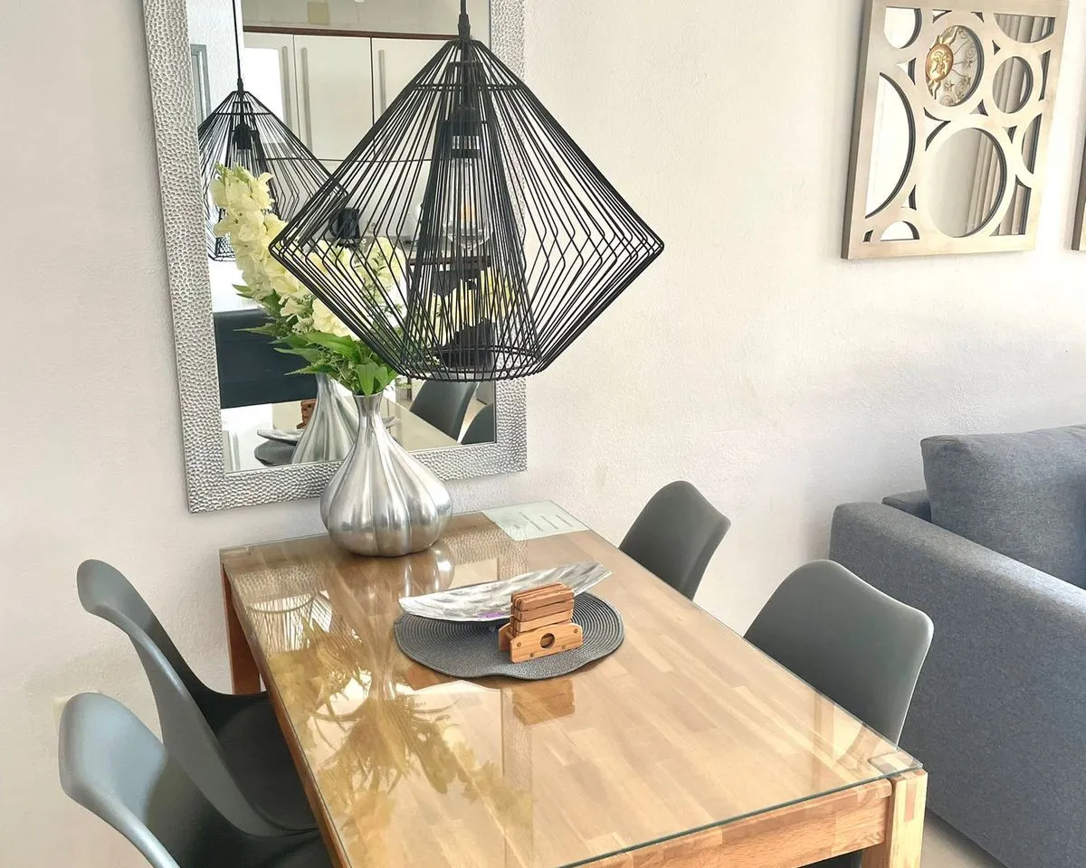 b4b3a04a-e6f8-4ff9-bf8b-11c2cacf692d