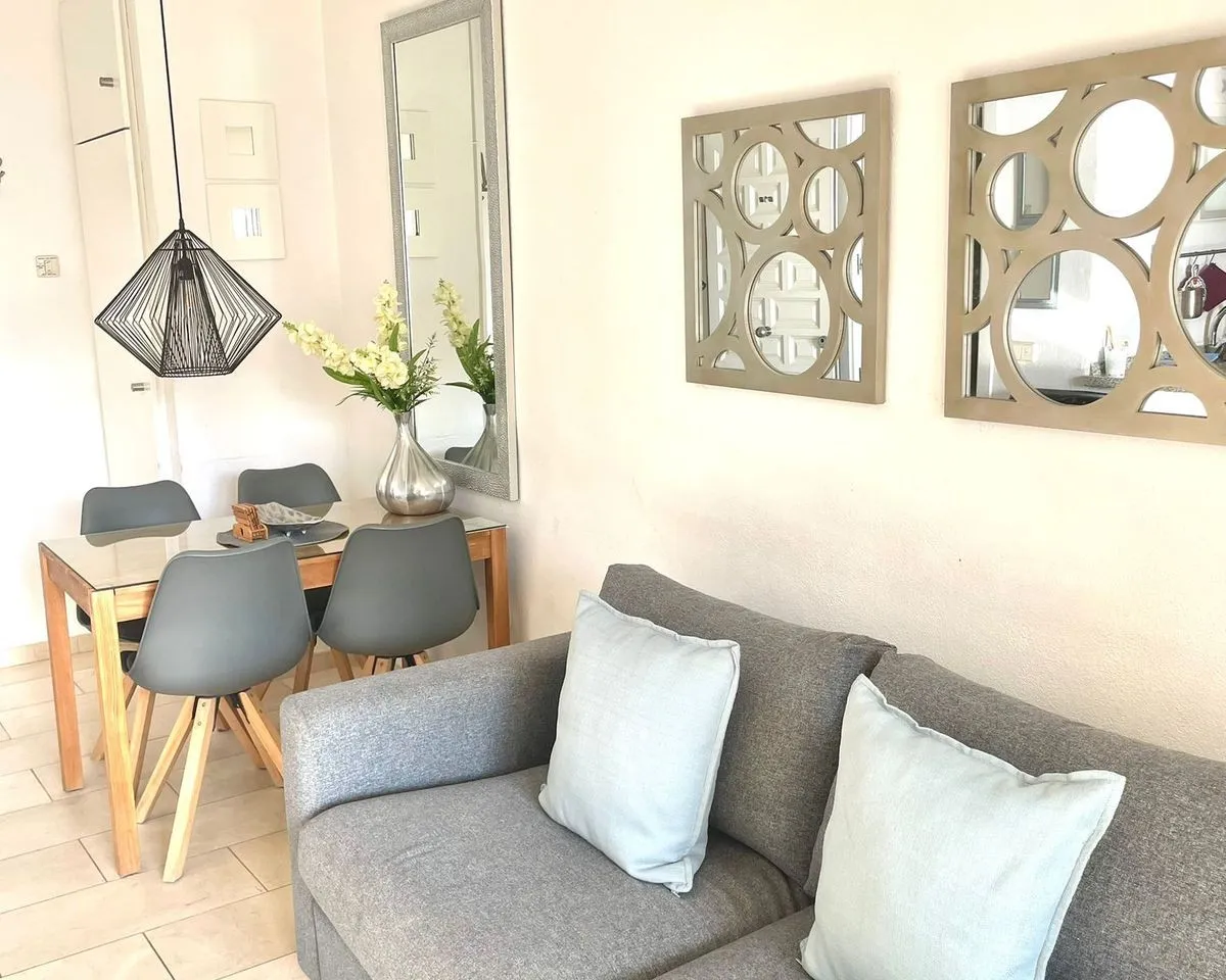 c4b24c29-c934-40a6-a9cc-46f7fd393d07